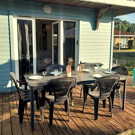 Holiday home Villa, Climatise Domaine Des Grands Lacs